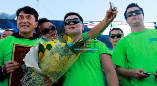 Анхны тоглолтоороо ”UB палас”-ыг дүүргэсэн дуучин А Сool-ийн фото түүх